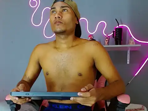 Snapshot of Matias_rangel chatting on October 2025 01:03:02 AM Matias rangel online show from October 2025 01:03:02 AM