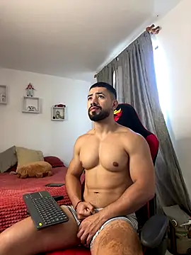 Ezzio Scolaro online show from November 2025 12:17:01 PM