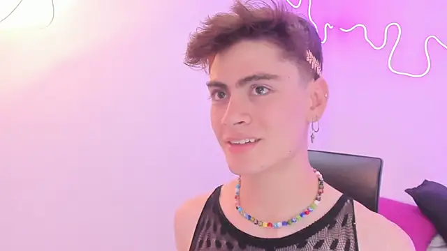 Sam Clark online show from November 2025 03:28:02 AM