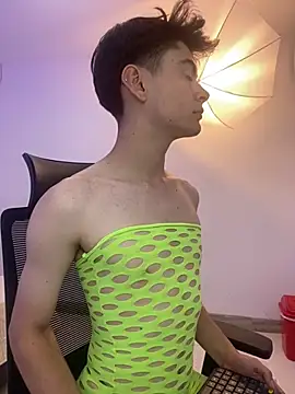 Sam Clark online show from November 2025 03:39:02 AM