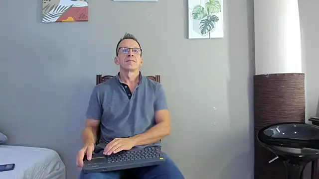  axelking  online show from November 2025 11:21:01 AM