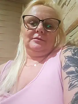 NieMaJazdyBezGwiazdy7883 online show from October 2025 04:30:02 PM