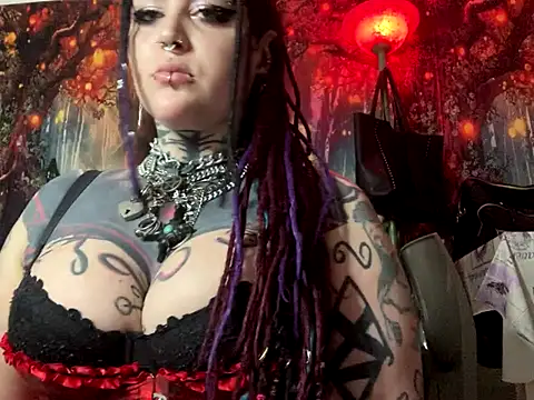 nyxvelon online show from October 2025 08:42:02 PM