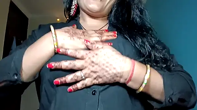 horny milf couple online show from April 2026 08:37:01 PM