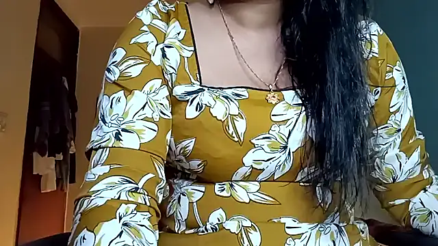 horny milf couple online show from May 2026 06:09:01 PM