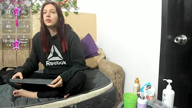 Snapshot of iisabella09 chatting on December 2025 07:22:01 PM iisabella09 online show from December 2025 07:22:01 PM