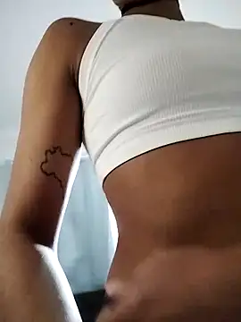 Helenoir online show from March 2026 12:40:01 PM