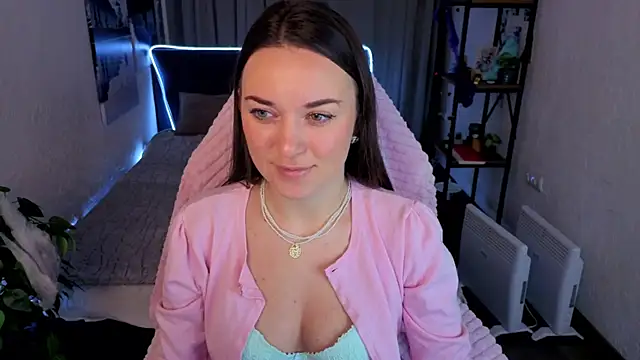 Madison Golden online show from November 2025 06:47:01 AM