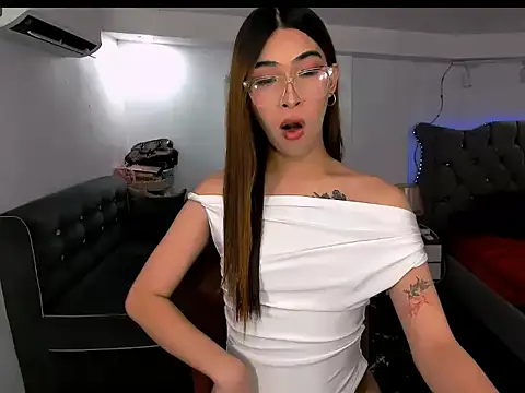 Snapshot of Yourdreamgoddess chatting on June 2026 04:37:01 AM Yourdreamgoddess online show from June 2026 04:37:01 AM