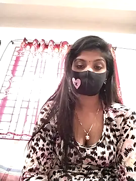 Queen-Any online show from November 2025 02:45:02 AM