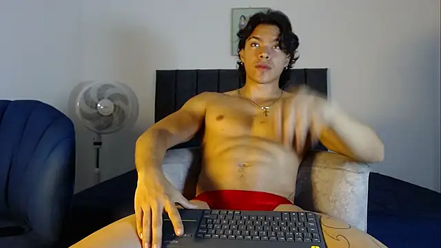 angel kyrozz online show from February 2026 03:27:01 AM