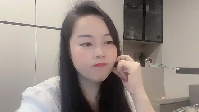 Snapshot of zhiqiu- chatting on October 2025 05:13:02 PM zhiqiu- online show from October 2025 05:13:02 PM