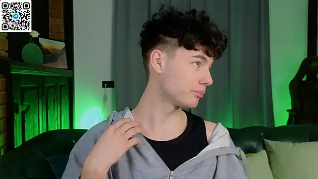 Cute Mike online show from February 2026 12:28:02 PM