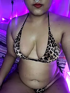 Snapshot of Curvy_Navya chatting on October 2025 09:15:02 PM Curvy Navya online show from October 2025 09:15:02 PM