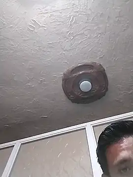 Snapshot of veintitres23 chatting on November 2025 05:06:01 AM veintitres23 online show from November 2025 05:06:01 AM