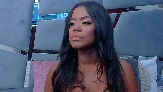 LorraiineJohnson online show from November 2025 07:59:01 PM