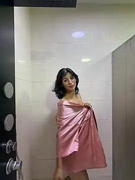 Liselotte  online show from April 2026 10:54:02 PM