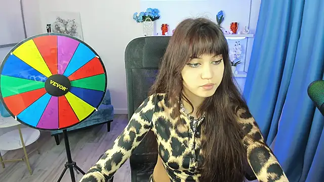 Snapshot of TiffanyYounge chatting on November 2025 11:23:02 AM TiffanyYounge online show from November 2025 11:23:02 AM