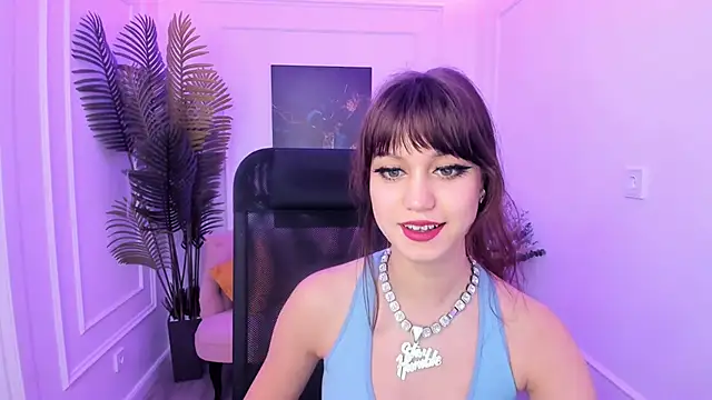 Snapshot of TiffanyYounge chatting on November 2025 04:22:02 AM TiffanyYounge online show from November 2025 04:22:02 AM