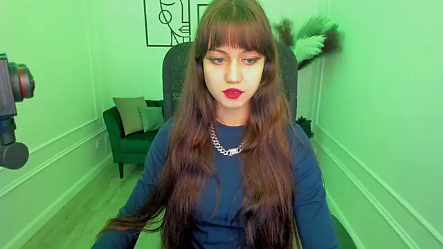 Snapshot of TiffanyYounge chatting on November 2025 12:38:01 PM TiffanyYounge online show from November 2025 12:38:01 PM