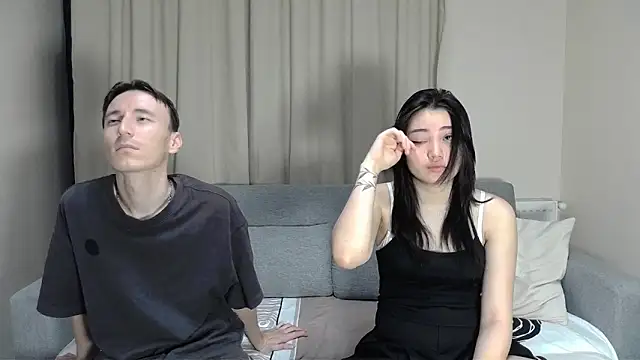Snapshot of KyleAndJulia chatting on October 2025 06:31:01 PM KyleAndJulia online show from October 2025 06:31:01 PM