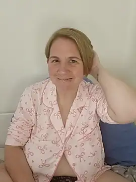 Snapshot of LaceyWestxx chatting on October 2025 06:19:01 PM LaceyWestxx online show from October 2025 06:19:01 PM