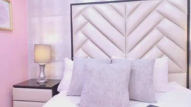 CristalShayy online show from March 2026 11:49:01 AM