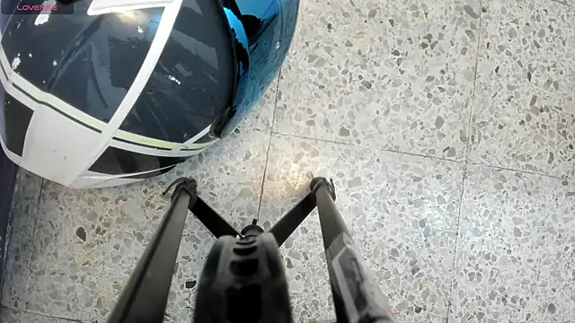 Snapshot of Leoo_Miller chatting on November 2025 04:33:01 AM Leoo Miller online show from November 2025 04:33:01 AM