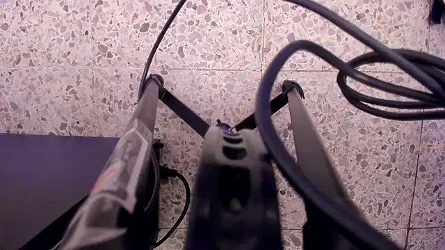 Snapshot of Leoo_Miller chatting on November 2025 04:22:02 AM Leoo Miller online show from November 2025 04:22:02 AM