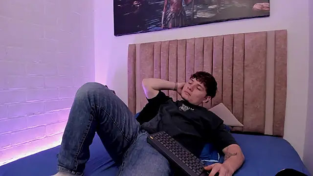 Snapshot of Leoo_Miller chatting on November 2025 05:07:01 AM Leoo Miller online show from November 2025 05:07:01 AM