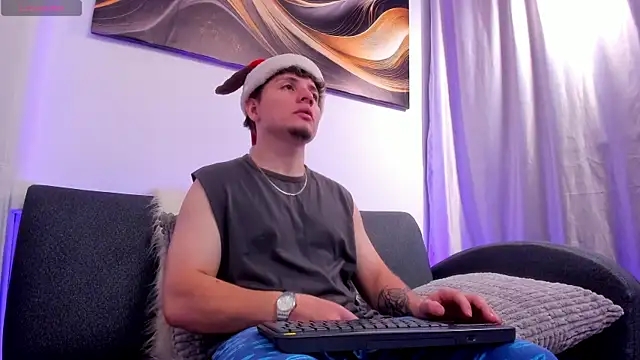 Snapshot of Leoo_Miller chatting on November 2025 04:59:02 AM Leoo Miller online show from November 2025 04:59:02 AM