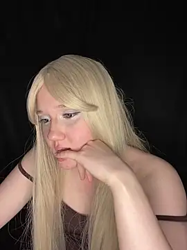 Darling Bri  online show from October 2025 07:23:01 PM