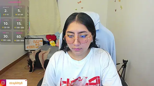 Snapshot of LoveLyy- chatting on October 2025 11:46:02 PM LoveLyy- online show from October 2025 11:46:02 PM