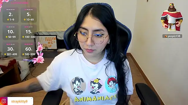 Snapshot of LoveLyy- chatting on January 2026 04:15:01 AM LoveLyy- online show from January 2026 04:15:01 AM