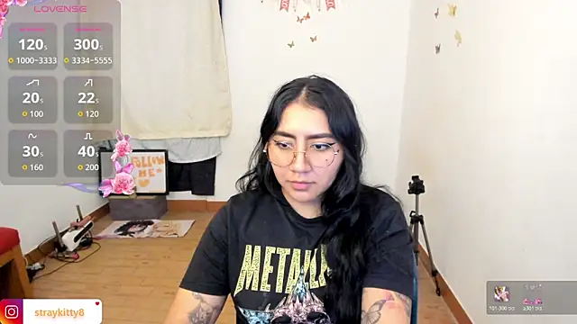 Snapshot of LoveLyy- chatting on March 2026 08:59:01 PM LoveLyy- online show from March 2026 08:59:01 PM