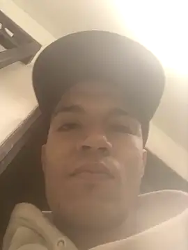 Snapshot of santyrestrepo chatting on October 2025 12:24:01 PM santyrestrepo online show from October 2025 12:24:01 PM