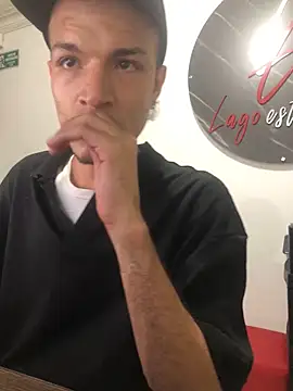 Snapshot of santyrestrepo chatting on October 2025 10:19:01 PM santyrestrepo online show from October 2025 10:19:01 PM