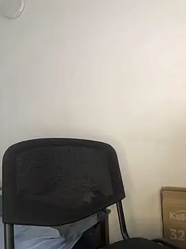 Snapshot of santyrestrepo chatting on October 2025 01:43:02 PM santyrestrepo online show from October 2025 01:43:02 PM