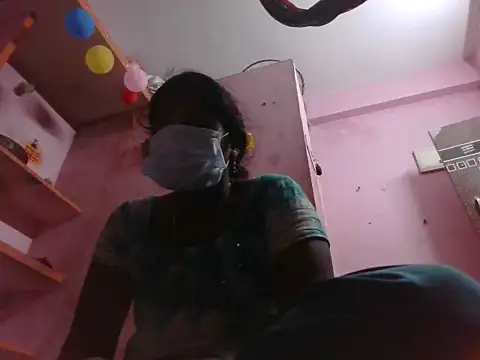 Eswar77 online show from October 2025 07:19:01 AM