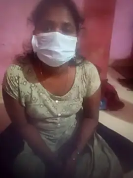 Eswar77 online show from November 2025 04:41:02 PM