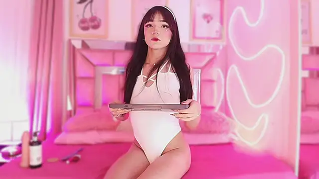 Nefera Noxx online show from December 2025 03:48:01 AM