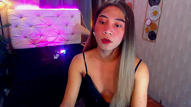 Snapshot of Seductive_nathalie chatting on October 2025 06:19:02 PM Seductive nathalie online show from October 2025 06:19:02 PM