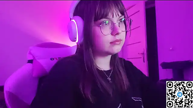 KristiBloom online show from December 2025 10:25:01 PM