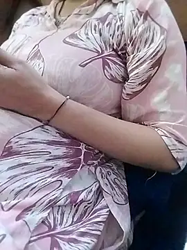 Snapshot of Priyanka_17 chatting on October 2025 04:41:02 PM Priyanka 17 online show from October 2025 04:41:02 PM