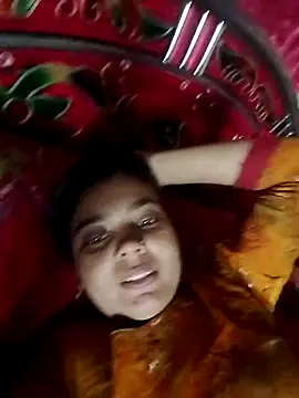 Snapshot of ayesha0001122 chatting on October 2025 03:53:01 AM ayesha0001122 online show from October 2025 03:53:01 AM