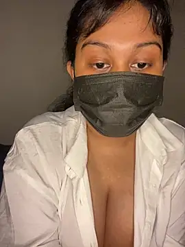 Snapshot of Monica__Bellucci__ chatting on October 2025 04:13:02 PM Monica Bellucci online show from October 2025 04:13:02 PM