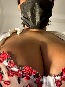 Snapshot of Monica__Bellucci__ chatting on November 2025 10:37:01 AM Monica Bellucci online show from November 2025 10:37:01 AM