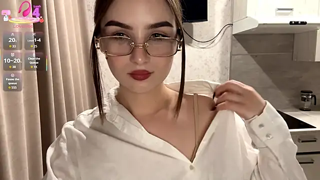 Snapshot of RinaModel chatting on October 2025 06:09:01 PM RinaModel online show from October 2025 06:09:01 PM