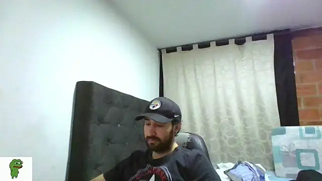 Snapshot of coolfriki chatting on July 2026 01:29:01 AM coolfriki online show from July 2026 01:29:01 AM
