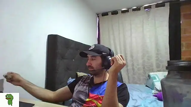 Snapshot of coolfriki chatting on July 2026 09:41:01 PM coolfriki online show from July 2026 09:41:01 PM